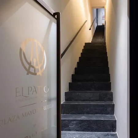 Apartamentos de diseño y céntricos en la Plaza Mayor - El Patio Appartamento Trujillo