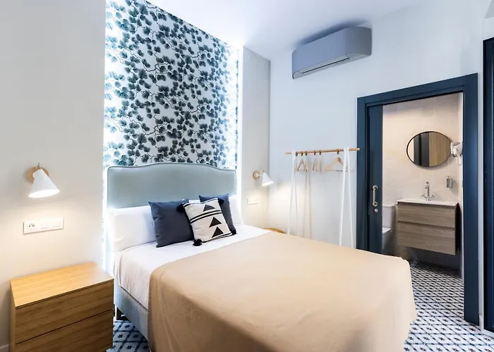 Apartamentos de diseño y céntricos en la Plaza Mayor - El Patio Trujillo